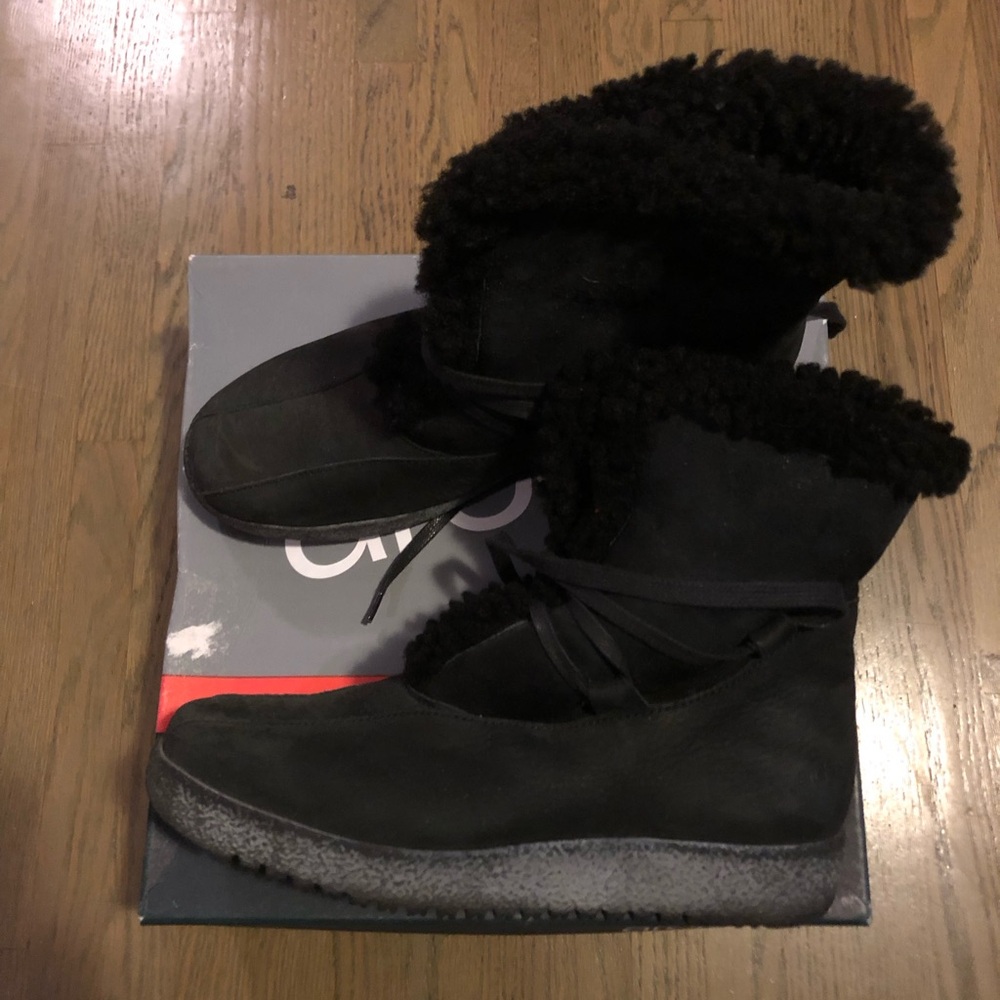 Women’s arche boots
